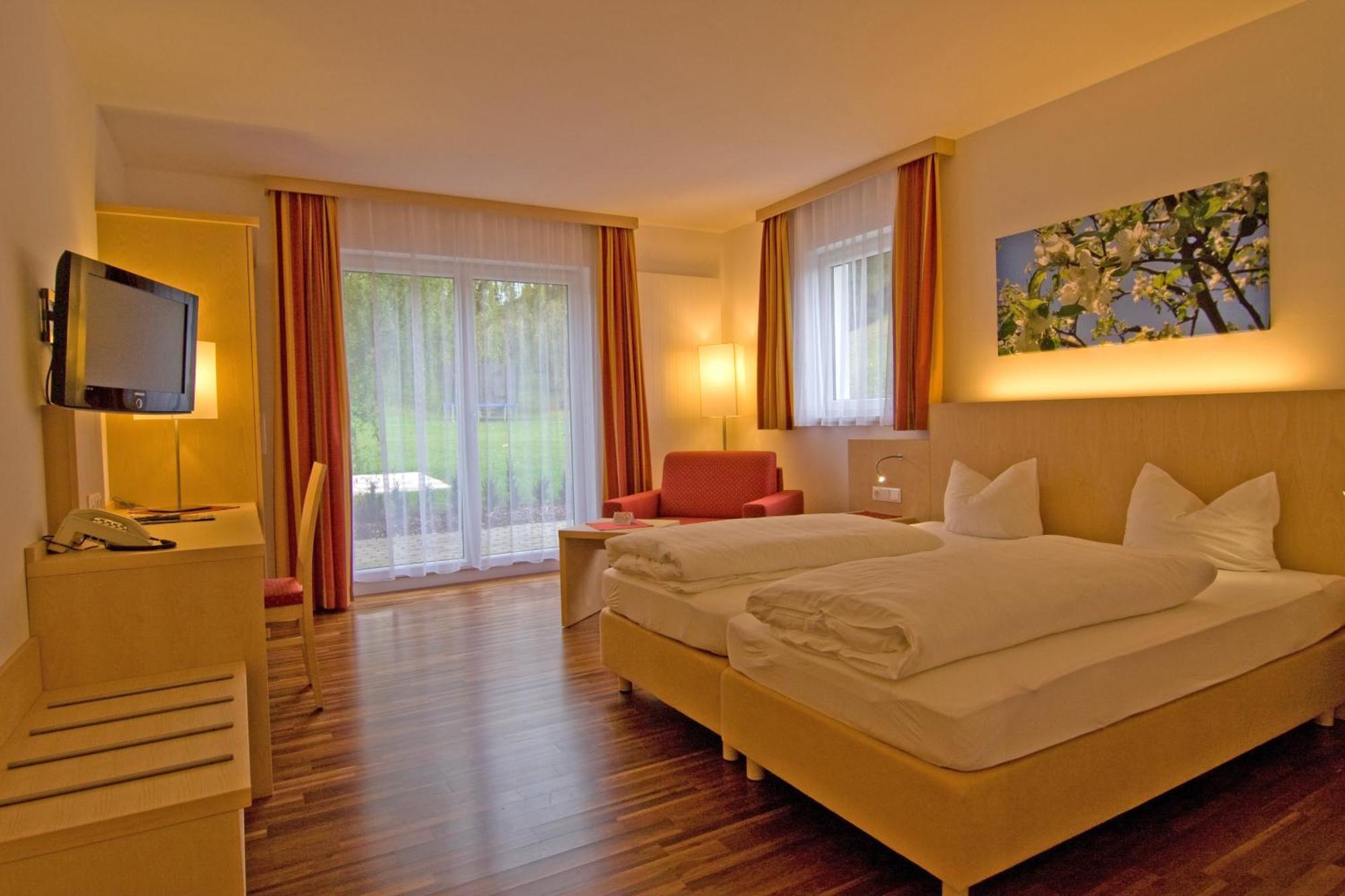 Austria Classic Hotel Heiligkreuz Hall in Tirol Exterior photo